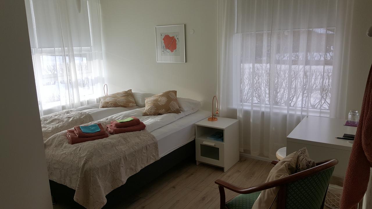 Hvita Husith, Kirkjubraut 48 Appartement Höfn Buitenkant foto